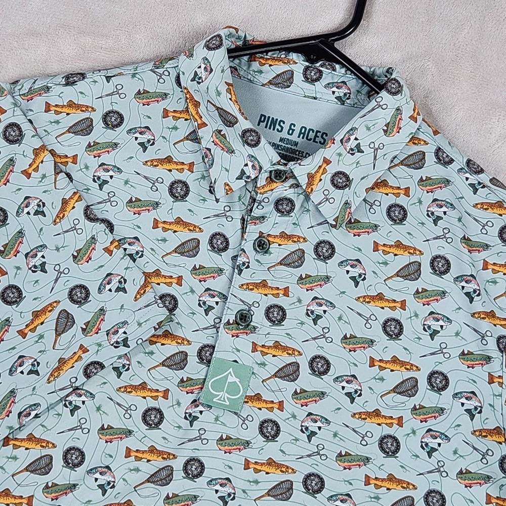 Pins & Aces Polo Shirt Mens Medium Green Fly Fishing Print Golf Performance
